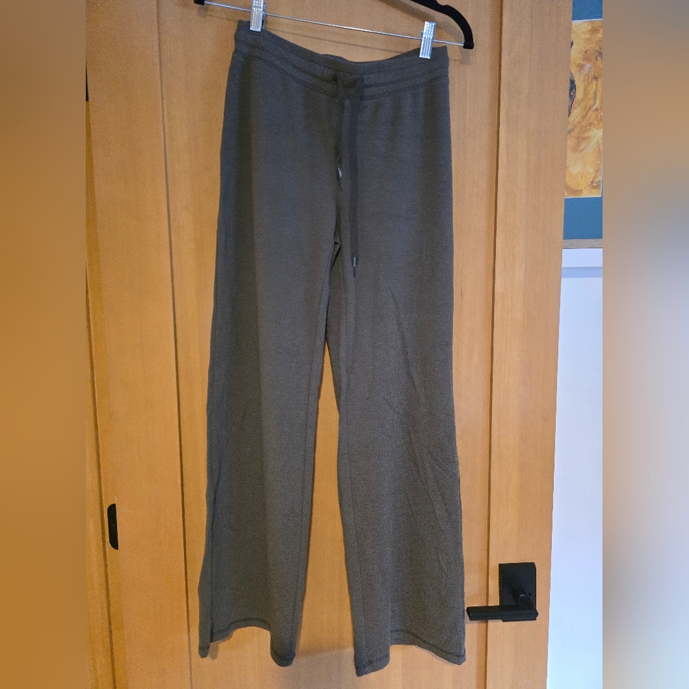 Aritzia Olive Waffle Green Sweatpants